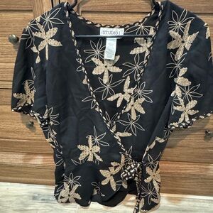 Studio I Black and Tan Floral Blouse